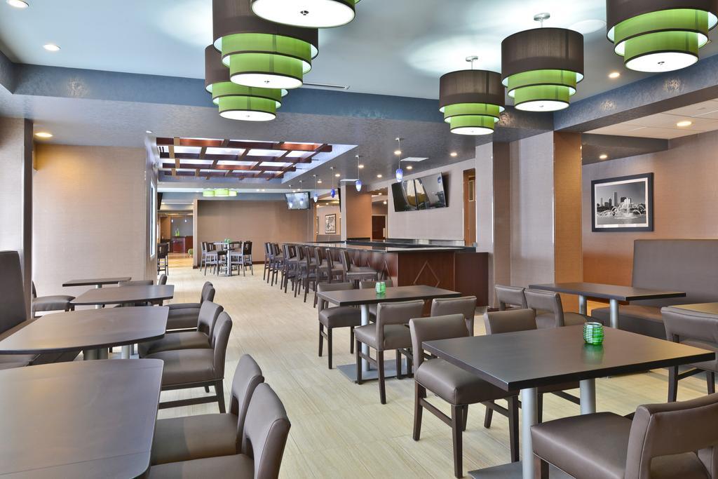 Wyndham Garden Elk Grove Village - O'Hare Экстерьер фото