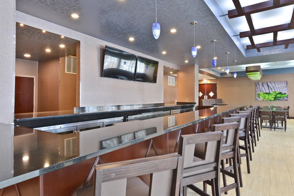 Wyndham Garden Elk Grove Village - O'Hare Экстерьер фото