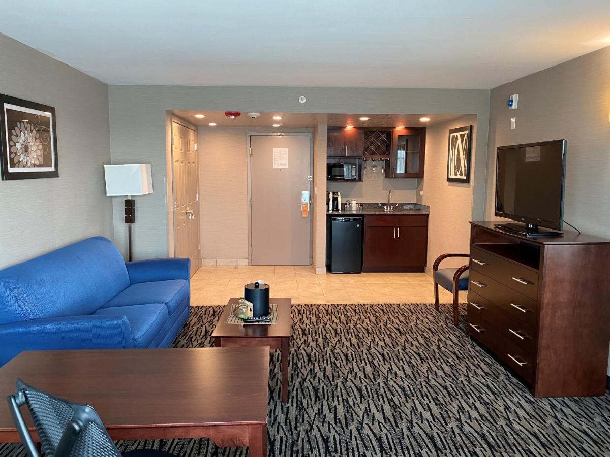 Wyndham Garden Elk Grove Village - O'Hare Экстерьер фото
